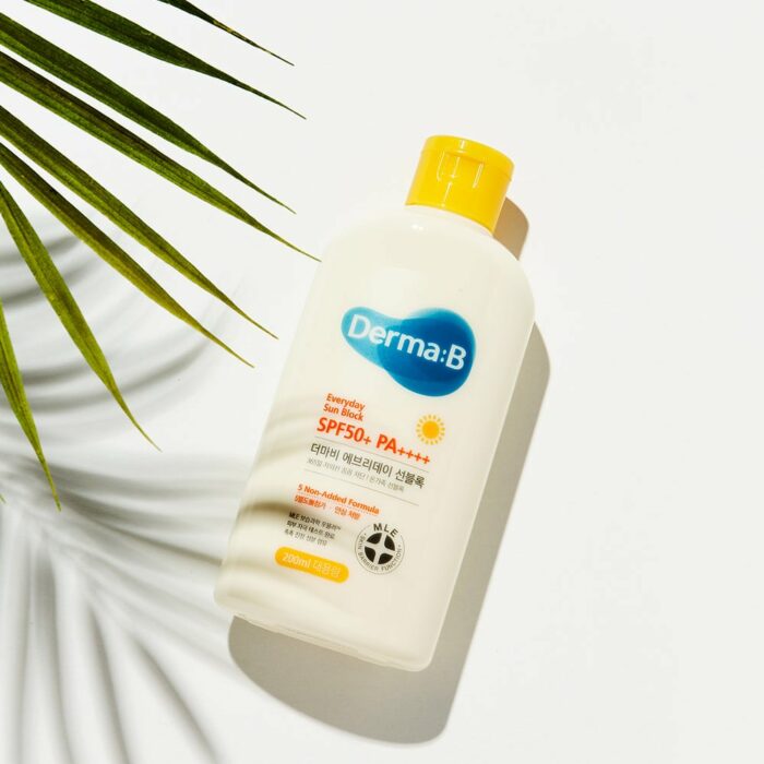 ⁦Derma:B Everyday Sun Block, SPF 50+ PA++++ (200 ml)⁩ - الصورة ⁦2⁩