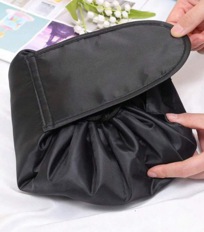 ⁦Waterproof drawstring cosmetic bag⁩ - الصورة ⁦5⁩