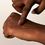 ⁦Haruharu WONDER Centella 4% TXA Dark Spot Go Away Serum⁩ - الصورة ⁦5⁩