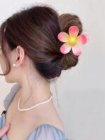 1pc Ladies' Cute And Sweet Plumeria Flower Hair Claw Decorative Hair Accessory