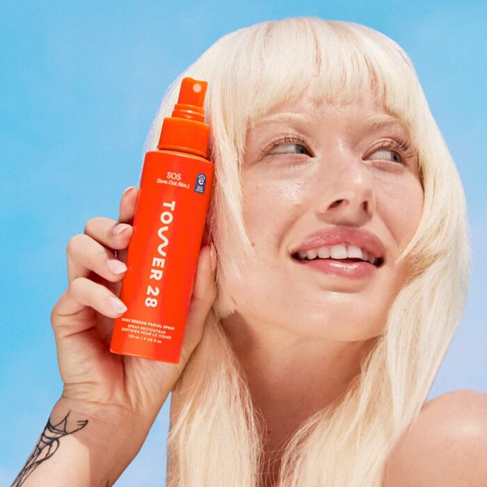 ⁦Tower 28 Beauty SOS Daily Rescue Facial Spray with Hypochlorous Acid 120 ML⁩ - الصورة ⁦2⁩