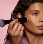 ELF Liquid Bronzer & Contour Duo Brush - Image 4