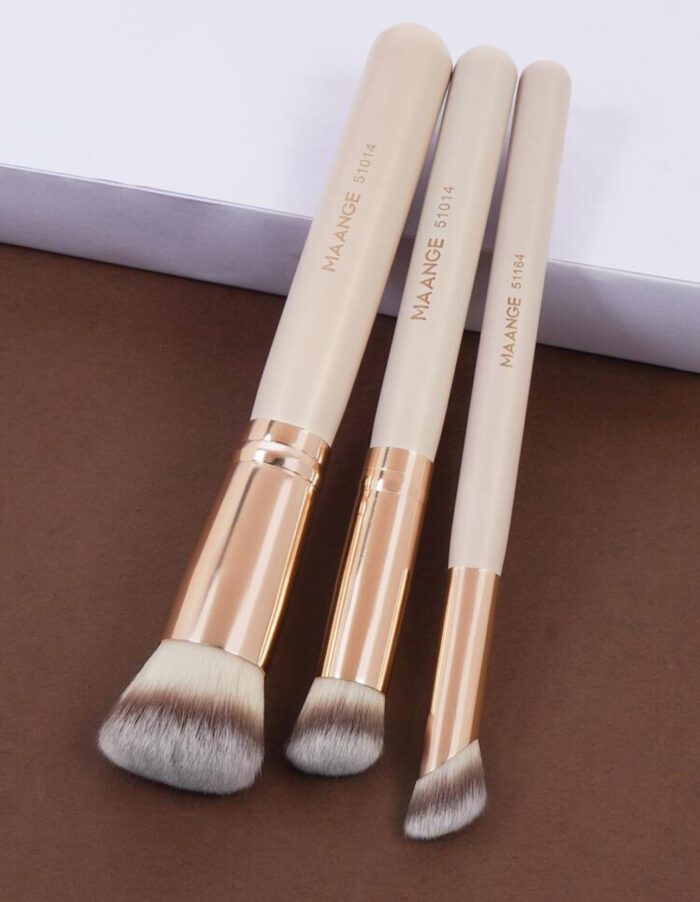 Face brush set 3 pcs + 2 powder puff - Image 2
