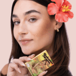 ⁦theBalm Cosmetics Bahama Mama Bronzer ( 7.08g )⁩ - الصورة ⁦3⁩