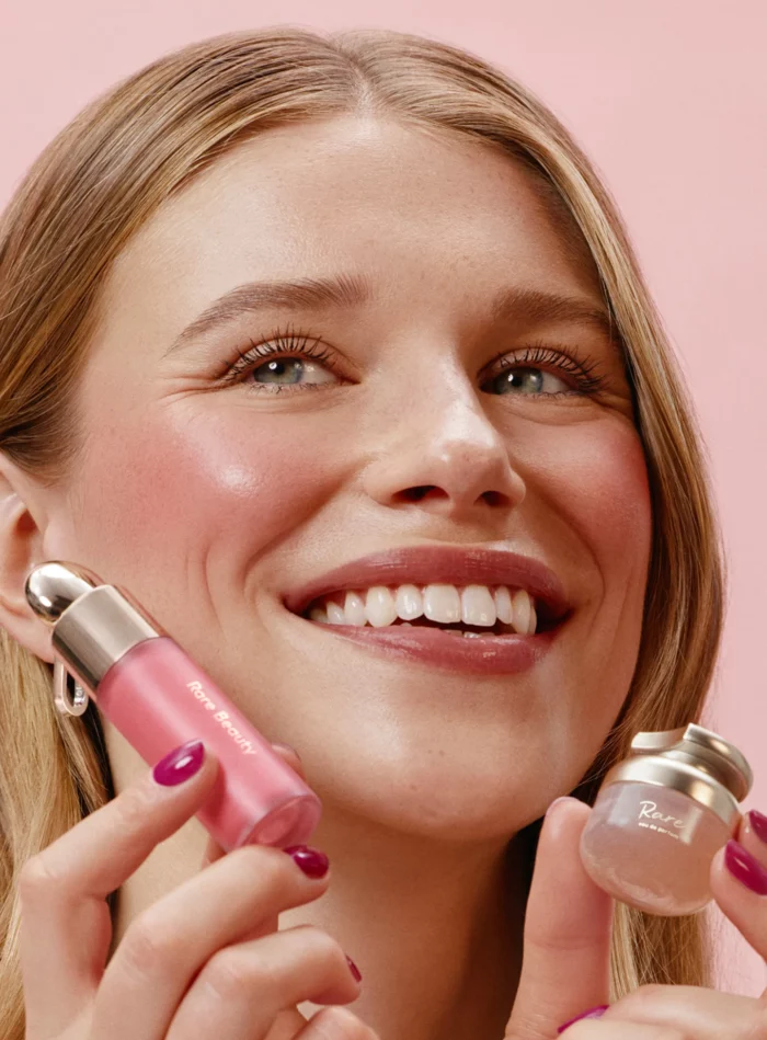 Rare beauty Selena’s Faves Mini Fragrance & Blush Set - Image 4