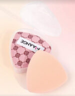 Triangle powder puff 1 pcs with case - random color - Image 3