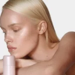 ⁦rhode  Highlight Milk Multipurpose Luminizer - 65 ml⁩ - الصورة ⁦4⁩