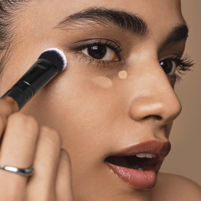 ⁦Tap & Blend Concealer Brush⁩ - الصورة ⁦5⁩