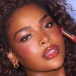 ⁦Charlotte Tilbury Unreal Blush Stick - cherry glow⁩ - الصورة ⁦4⁩