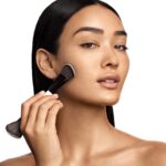 MAKEUP BY MARIO 
F4 Dual-Ended Foundation and Face Brush - Image 4