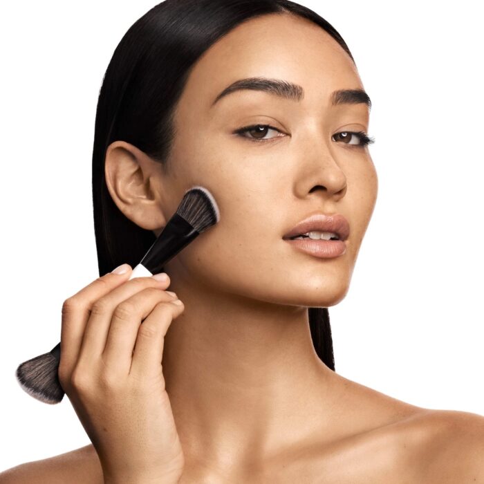 MAKEUP BY MARIO 
F4 Dual-Ended Foundation and Face Brush - Image 4